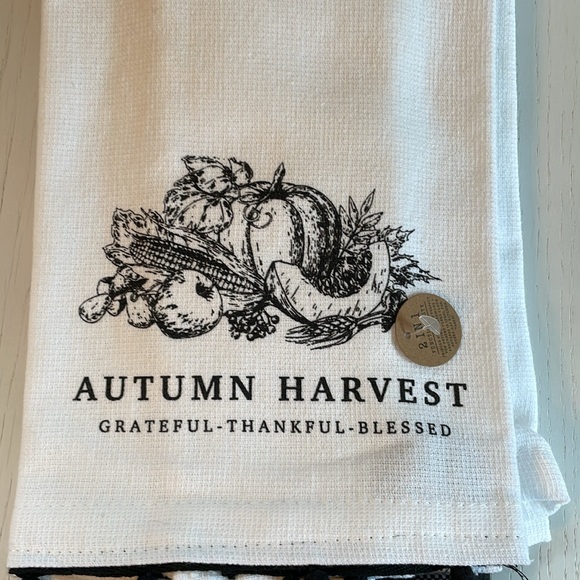 NWT set of three kitchen towels “Autumn Harvest” - Picture 2 of 4